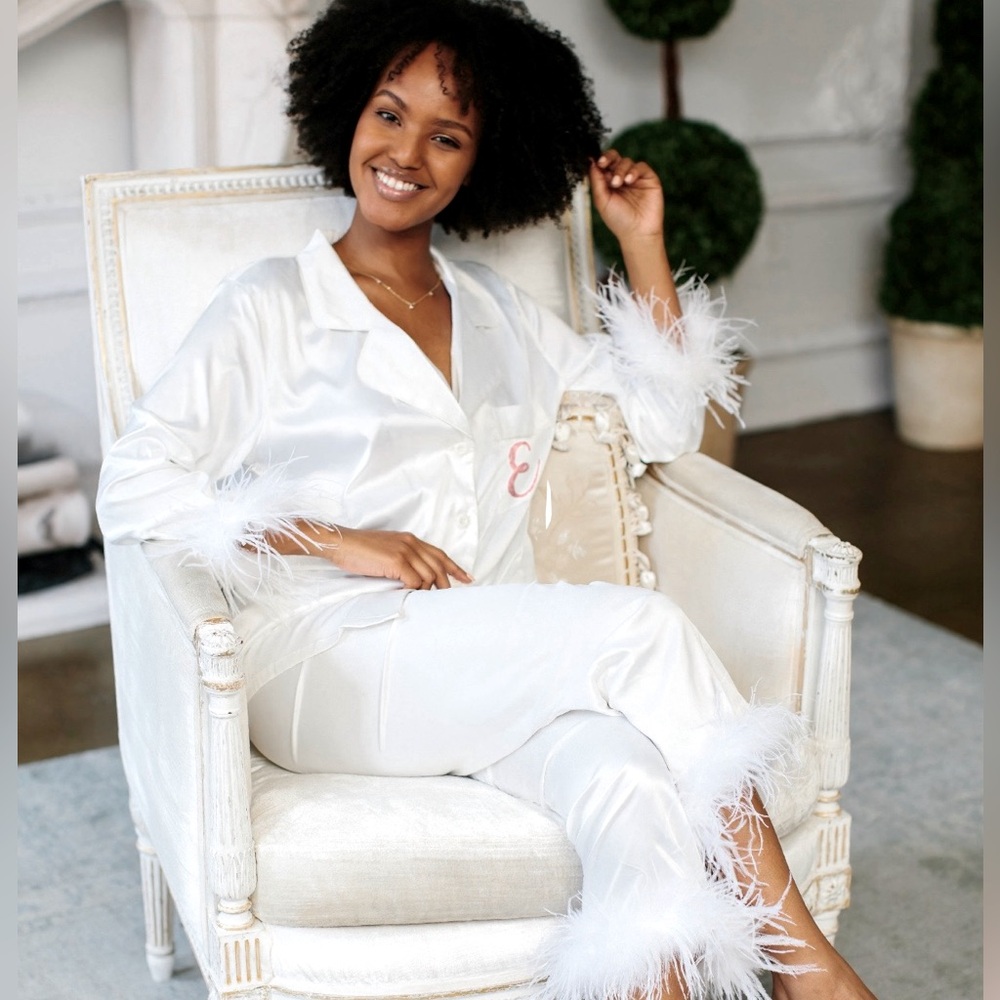 NWT White Satin Bridal Pajama Set with Fuzzy Feather Trim in Size Large